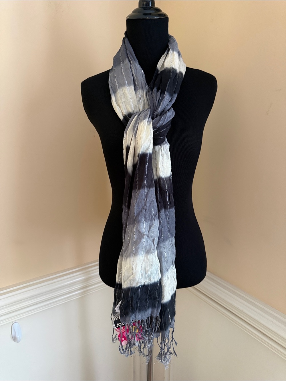 NWT Joe Boxer Striped Gradient Metallic Scarf in Black, Gray & White One Size